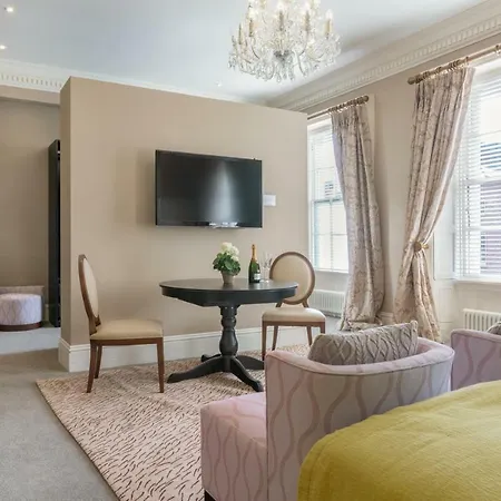 Luxury Georgian Merrion Square Apartment *