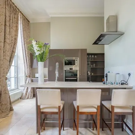 Luxury Georgian Merrion Square Apartment *